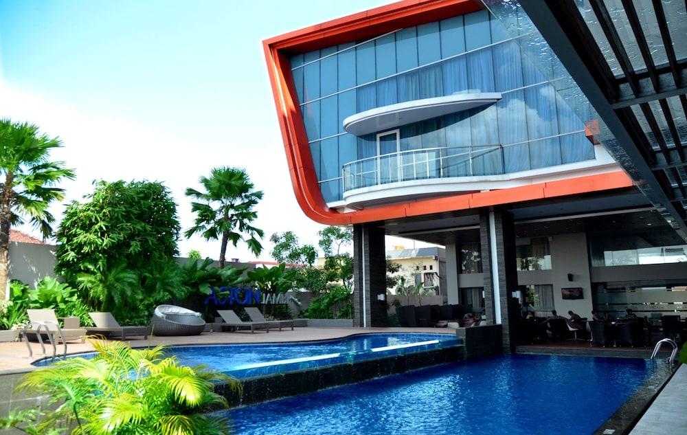 Aston Jambi Hotel & Conference Center Exterior foto